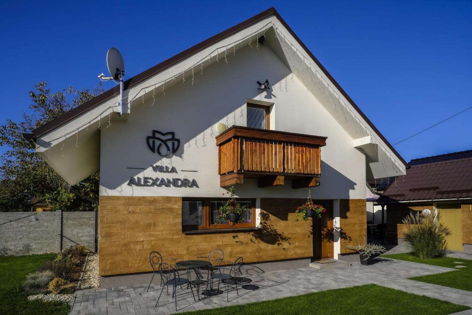 Villa Alexandra Besenova Luaran gambar